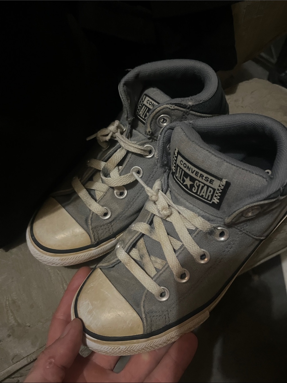 Size 2 kids converse uni sex
